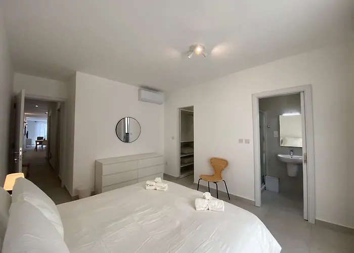 Swieqi Malaika New 8 公寓 *