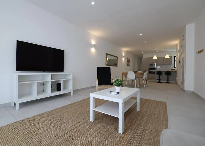 Swieqi Malaika New 8 * Is-Swieqi