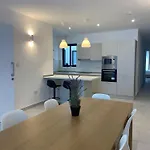 Swieqi Malaika New 8 *