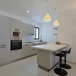 דירה Swieqi Malaika New 8 *