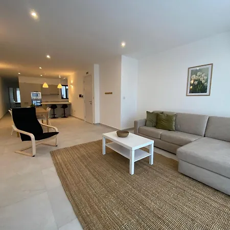 Swieqi Malaika New 8 *