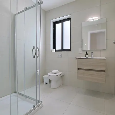 Apartman Swieqi Malaika New 8 *