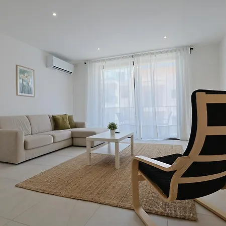 شقة Swieqi Malaika New 8 *